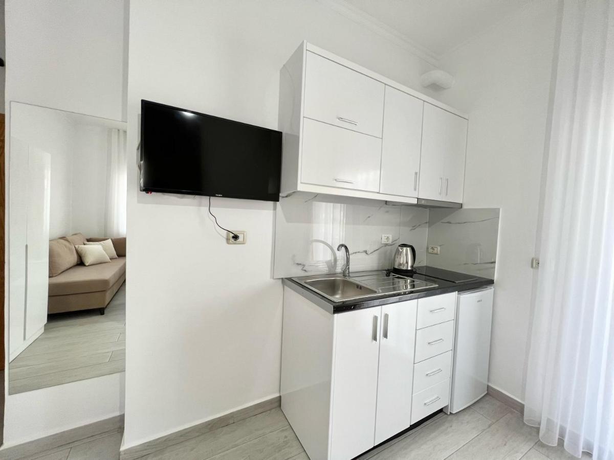 Apartment Dine Ksamil