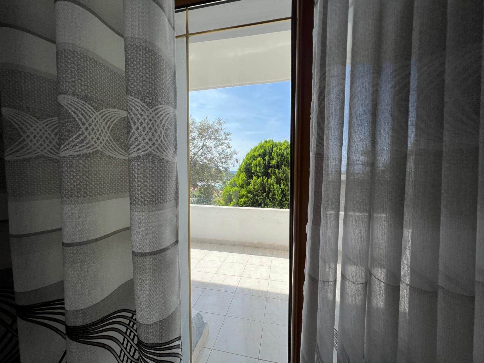 Dine Apartment *