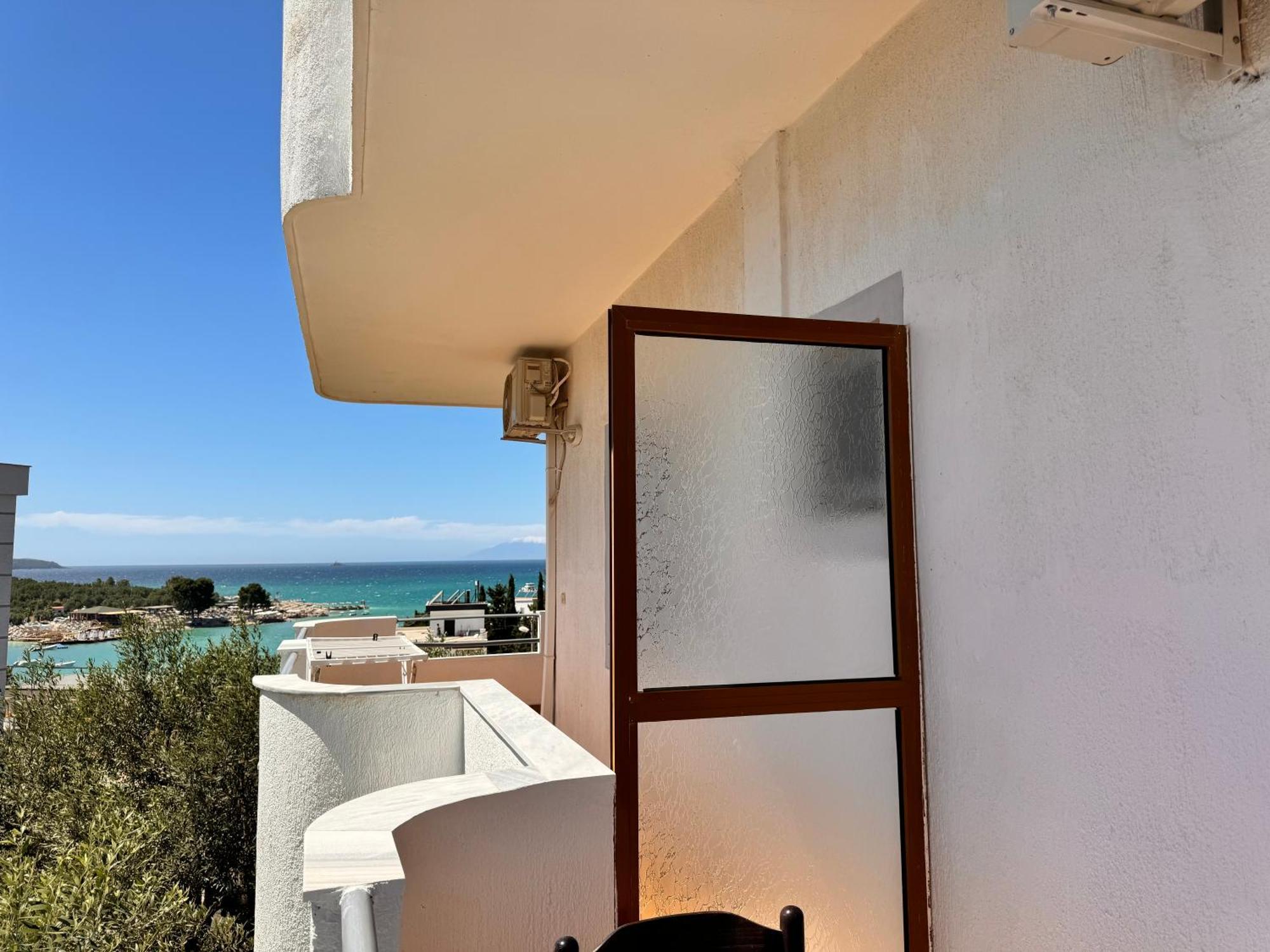 Dine Apartment Ksamil
