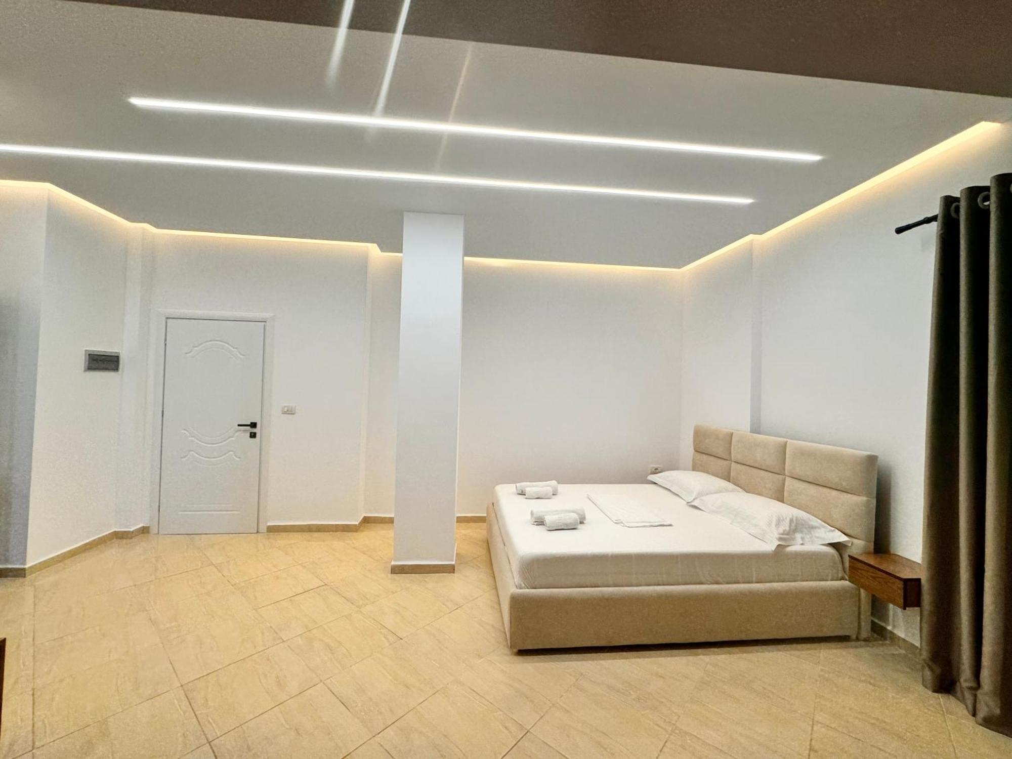 Dine Apartment *