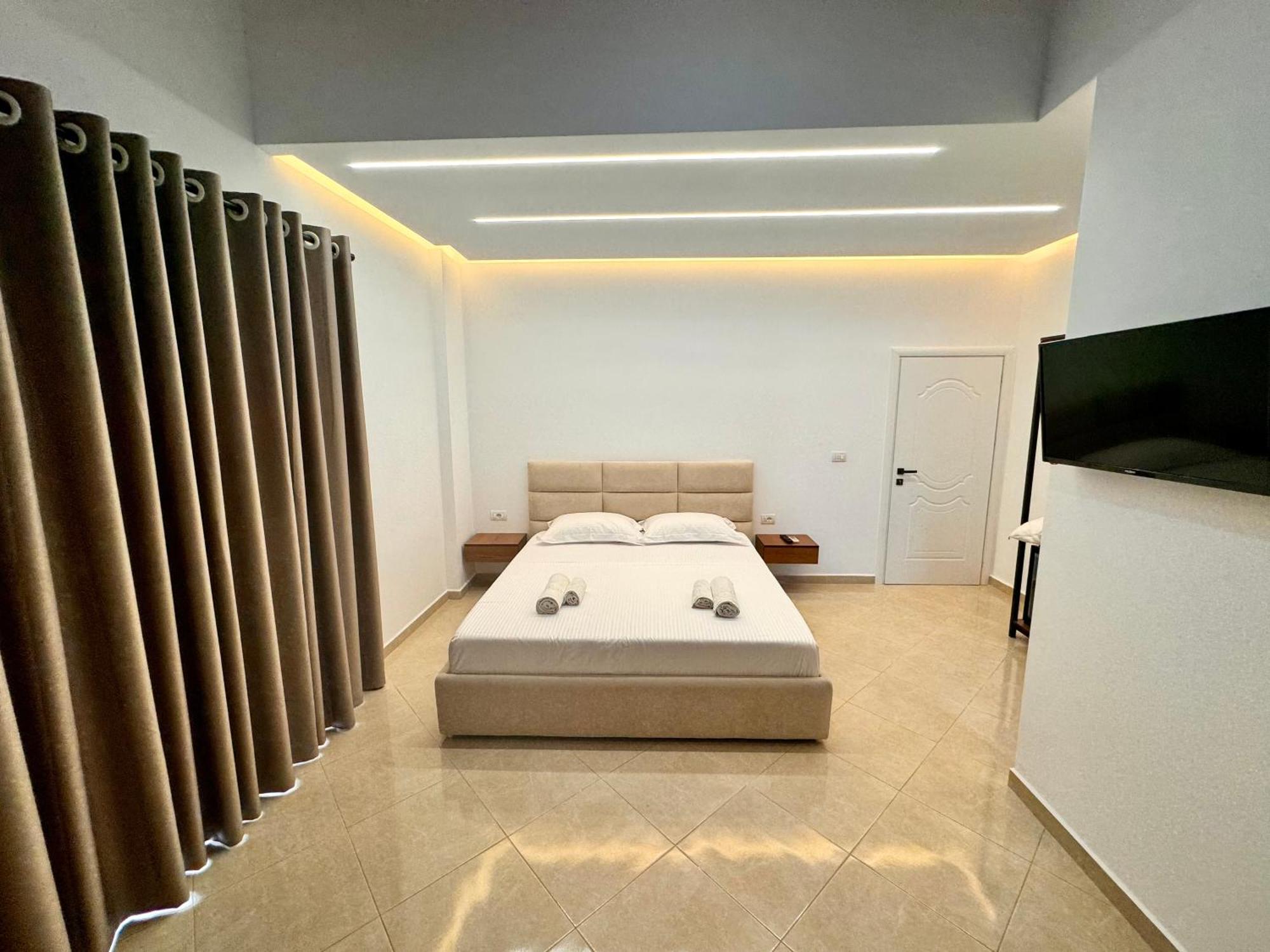 Apartment Dine Ksamil