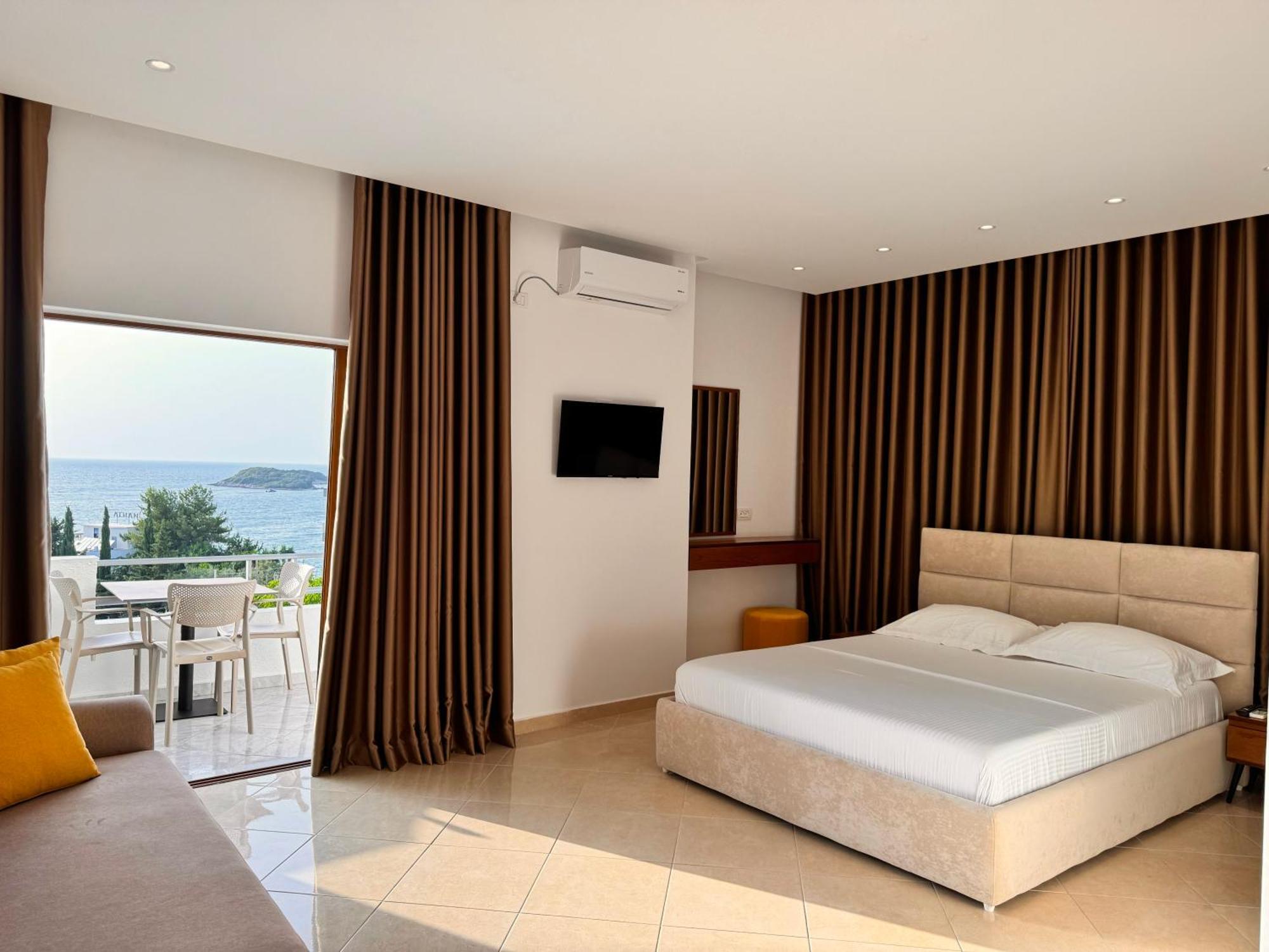 Dine Apartment Ksamil