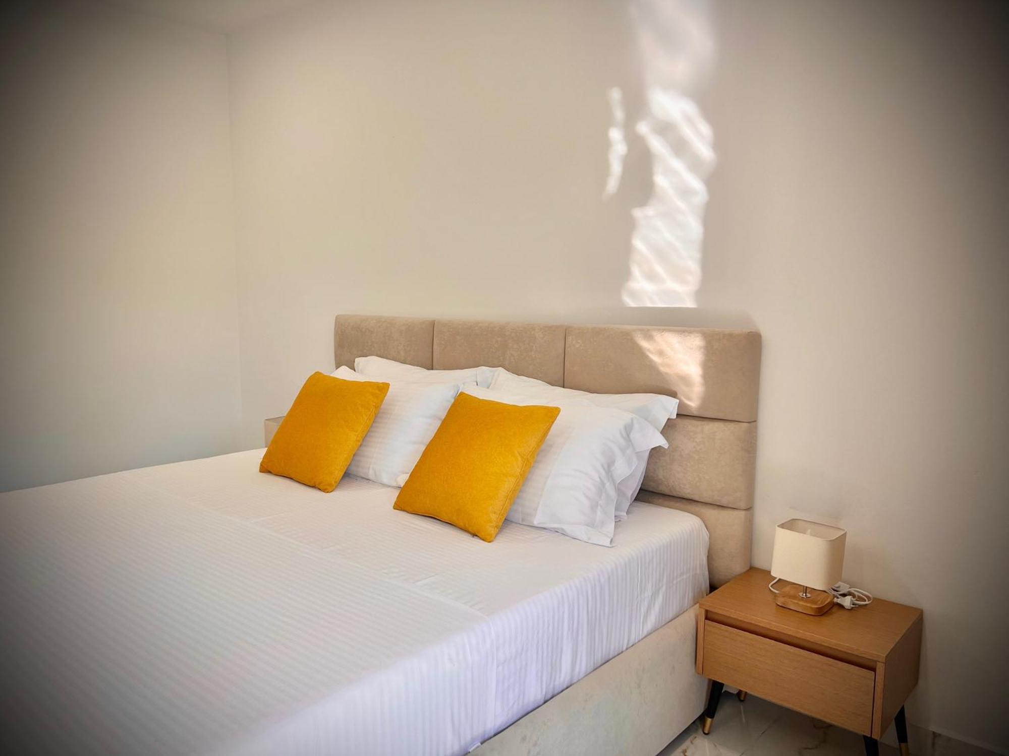 Dine Apartment Ksamil