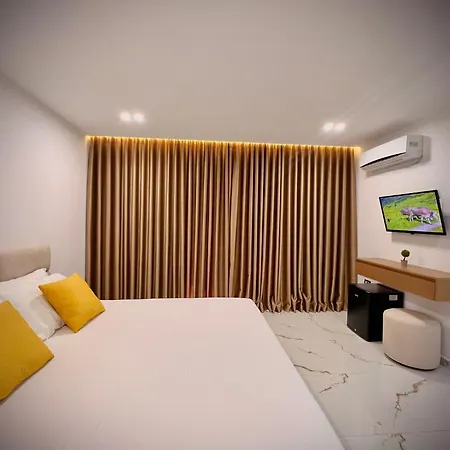 Dine Hotel Ksamil Exterior photo