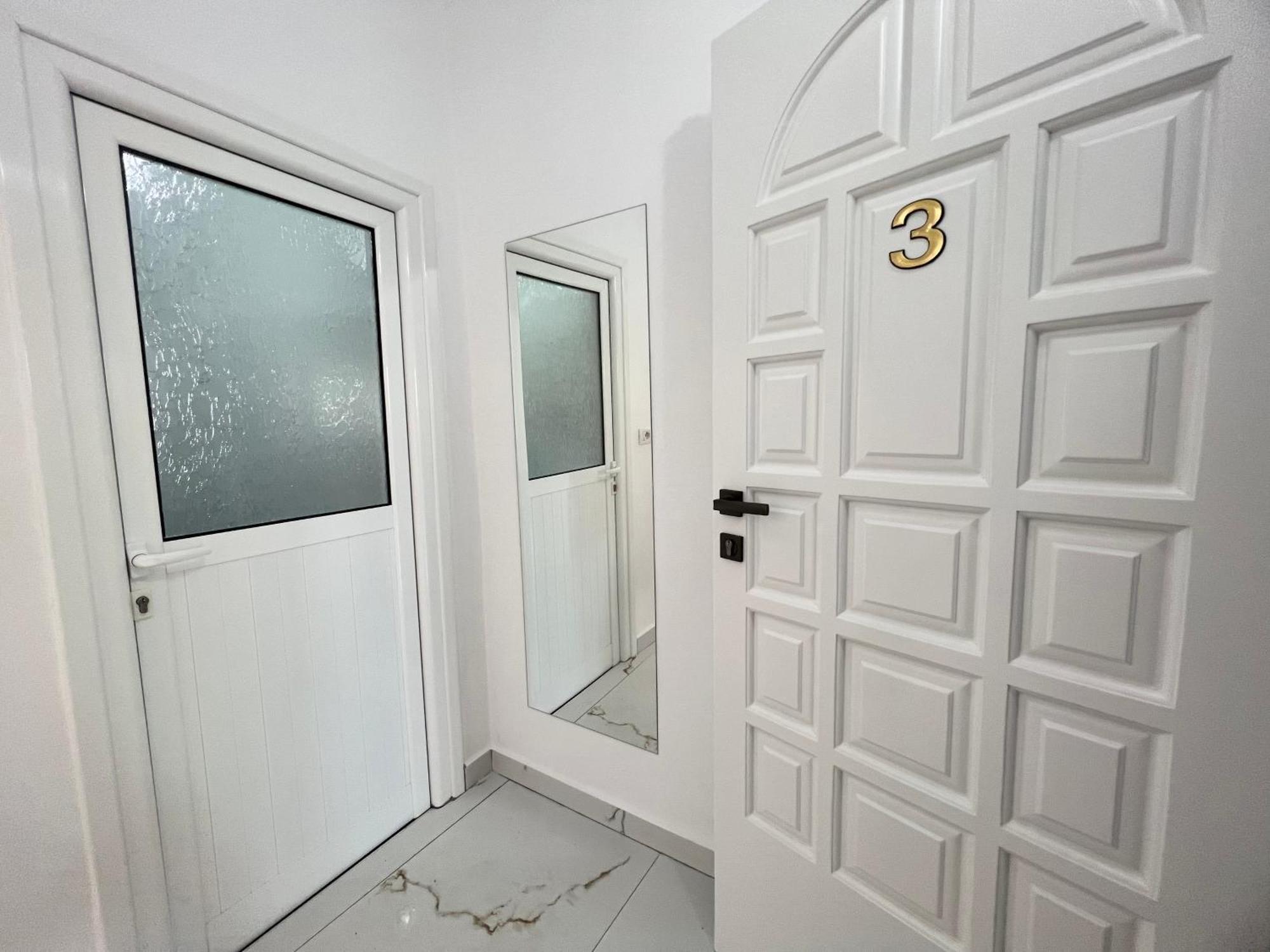 Dine Apartment