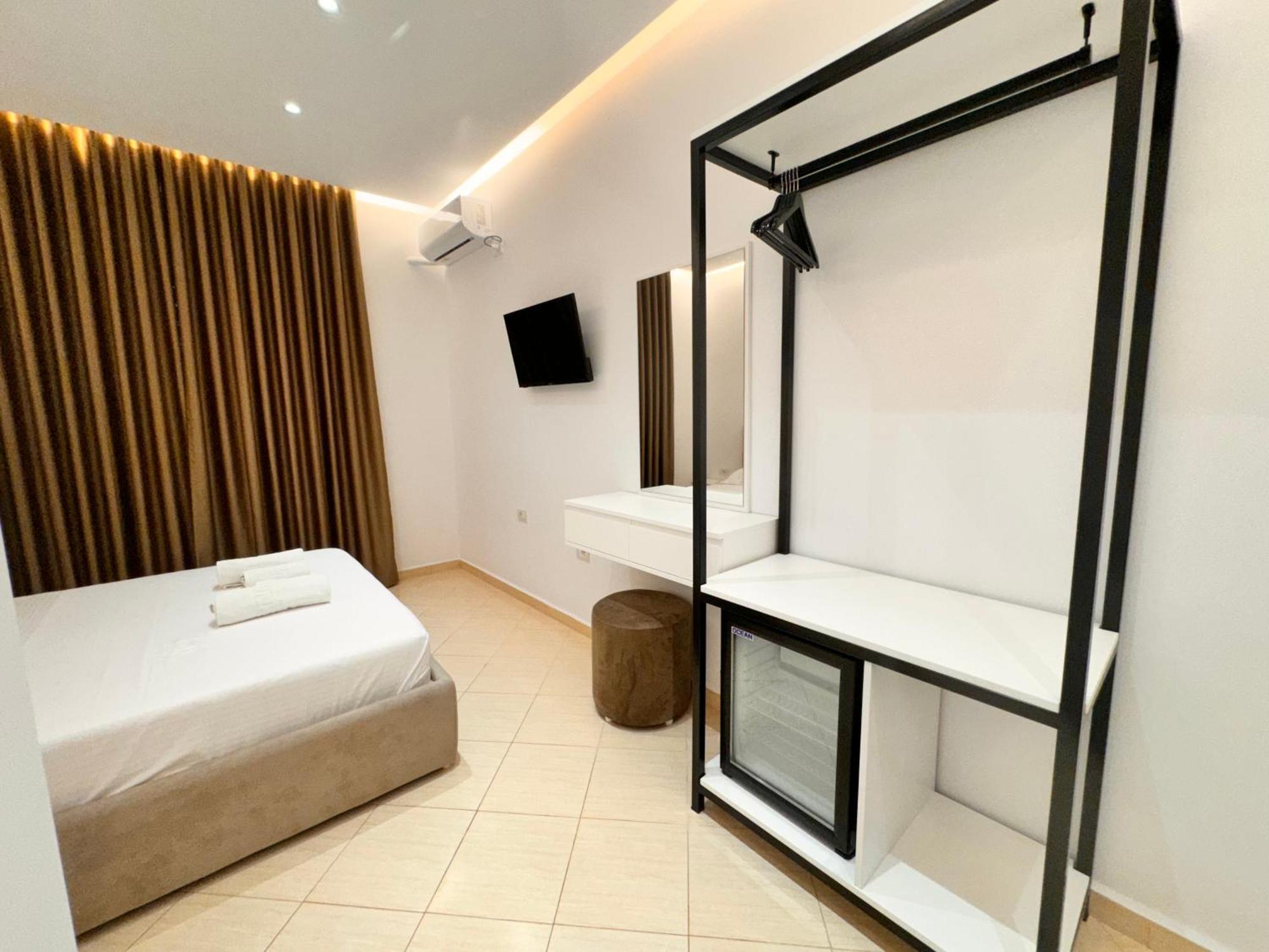 Apartment Dine Ksamil
