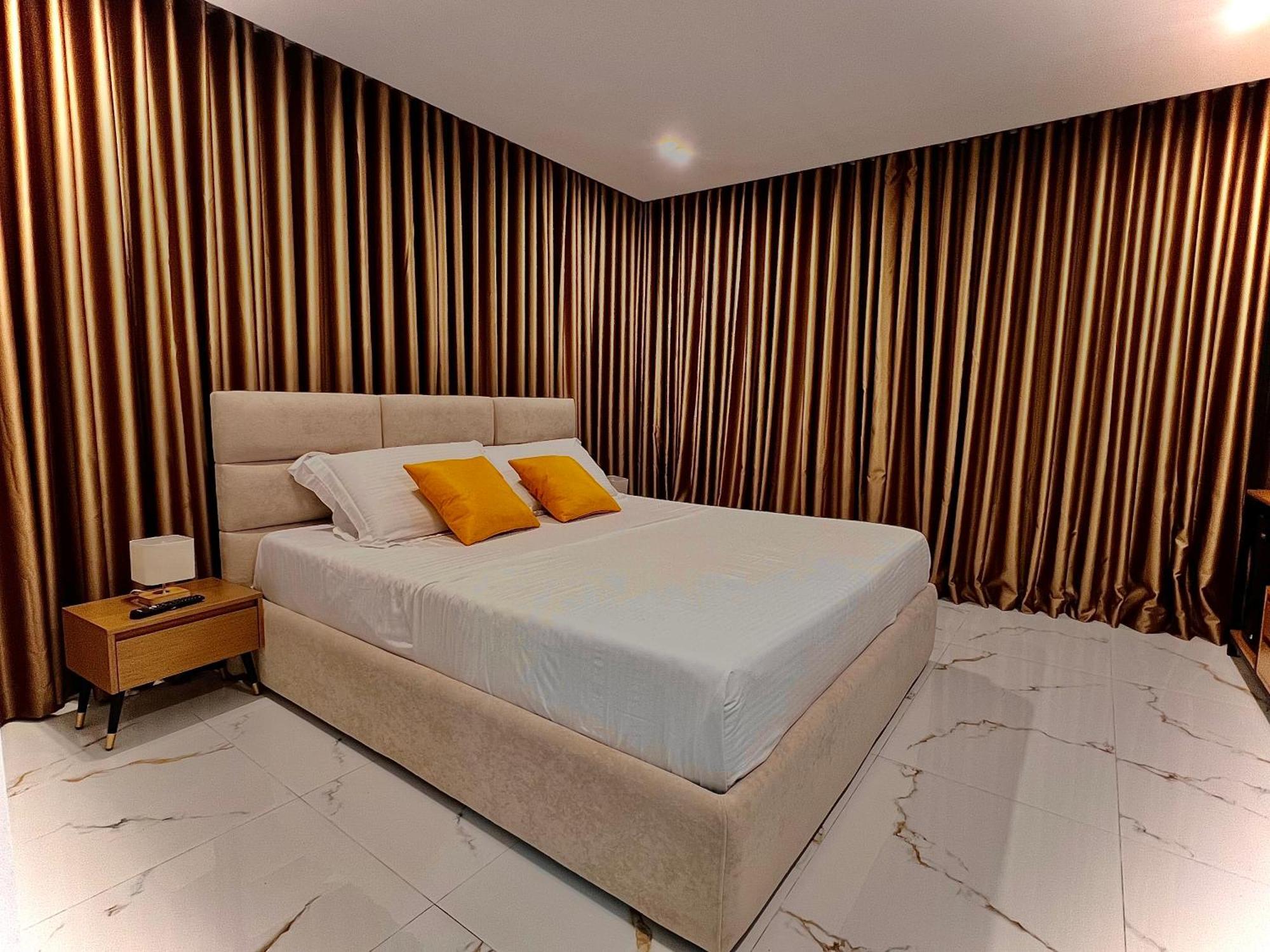 Dine Apartment