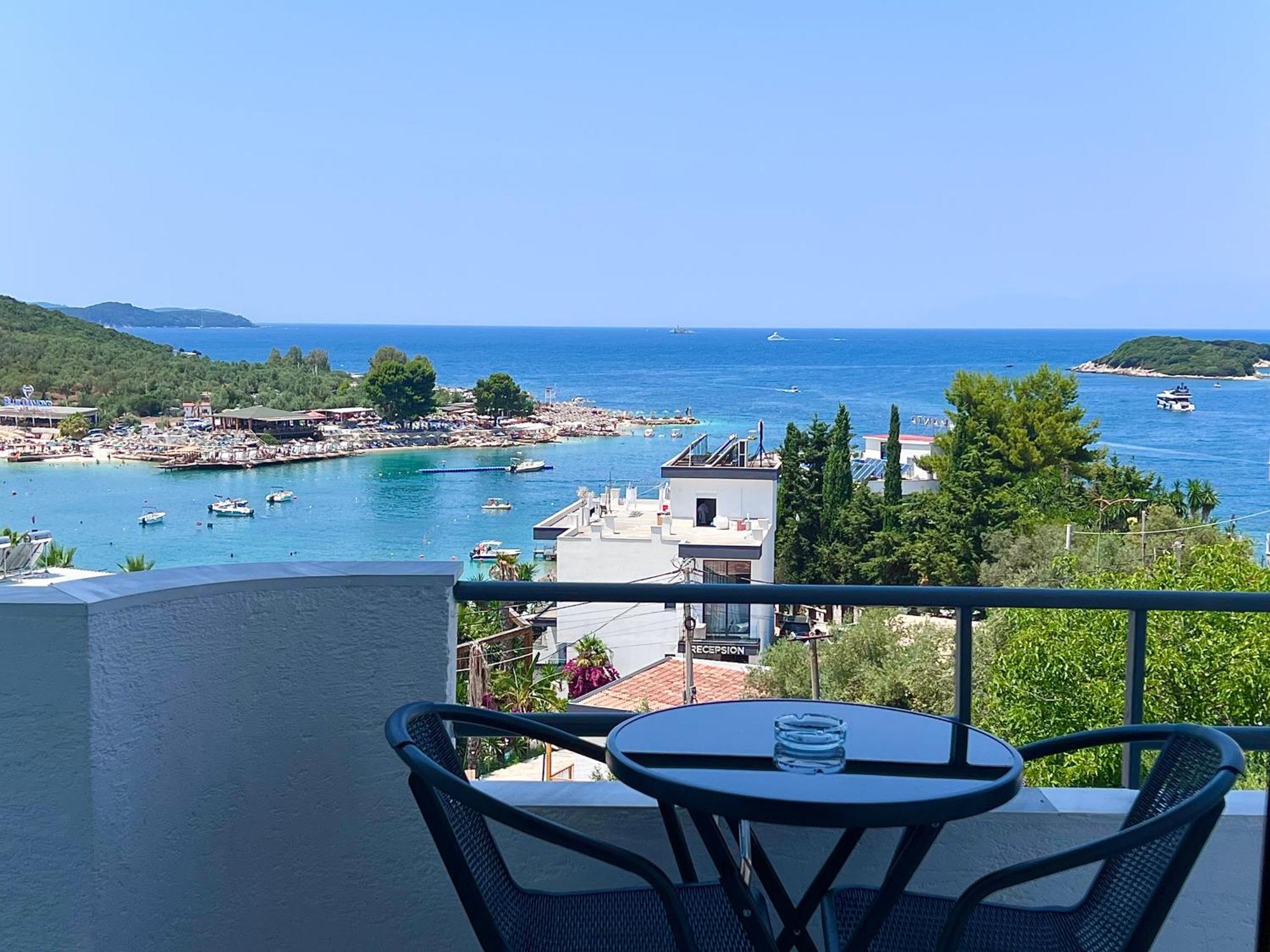 Dine Apartment Ksamil